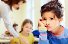 МОН просит учителей не оценивать детей по-старому