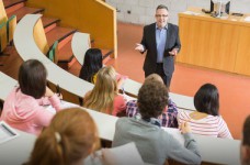 Министр: проблемы имплементации закона