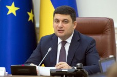 Гройсман - педагогам: Кабмин не устанавливает тарифы