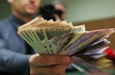 Бюджет 2017: зарплата учителя составит 5266 гривен