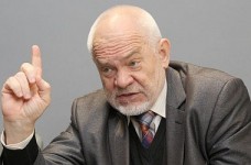 Ректор ТНУ В. Казарин: студенты бегут из Крыма