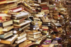 МОН проверяет все учебники последних лет