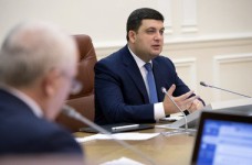 Зарплаты учителей вырастут от 1672 до 2140 грн, - Гройсман