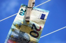 Фонд выпускников собрал 66 тыс. грн для образования