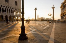  Stanford University объявил стипендию для украинцев 