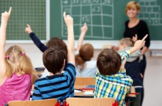 Закон "Об образовании" унормирует школьные взносы