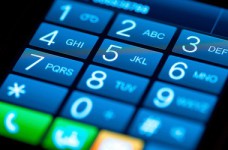 В МОН работают телефоны для молодежи из зоны АТО