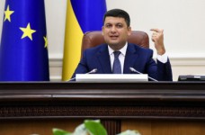 Премьер: мы не должны откладывать реформу образования