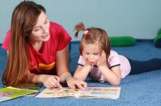 Как помочь ребенку научиться читать на английском языке