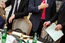 МОН приглашает специалистов по вопросам реформ