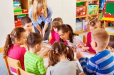 Почему школу не изменят поднятые зарплаты учителей