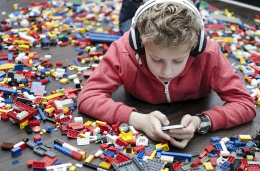 100 пилотных школ обеспечат методикой LEGO