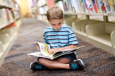 МОН просит авторов учебников позаботиться об их дизайне