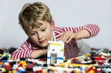 Первоклашки получат наборы LEGO бесплатно