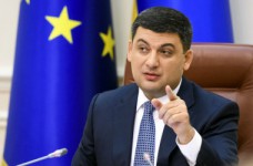 Зарплату учителей надо довести до рыночного уровня, - Гройсман