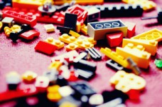 Все первоклассники получат два типа наборов LEGO