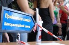 Абитуриенты на базе 9 кл. подают заявления в бумажной форме