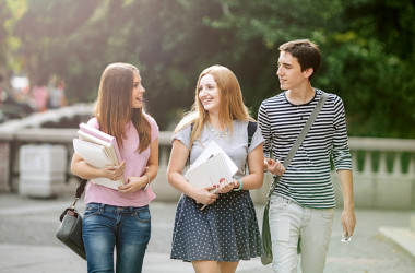 Прием в учреждения ПТО продлен до 1 октября