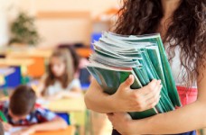 Гройсман: 105 тысяч учителей пройдут переквалификацию