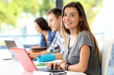 Более 270 участников ЗНО получили 200 баллов