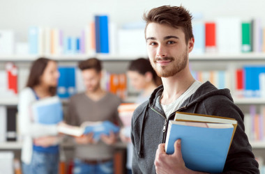 Выпускники вузов будут сдавать ЗНО по английскому