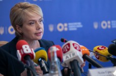 Закон о буллинге касается не только учеников, - министр