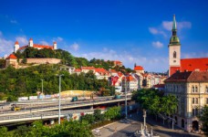 Правительство Словакии приглашает украинцев на обучение 