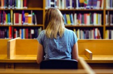 МОН предоставило грифы школьной литературе