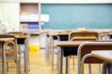 Мы содержим огромное количество вузов, - министр