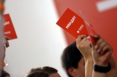 В «Голосе» настаивают на реформе зарплат учителей