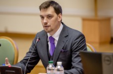 Гончарук: ученому должно стать лучше работать в Украине