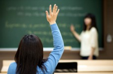 Количество учителей больше, чем нужно, - министр