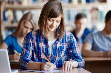 В Украине издали пособие по созданию профильной школы