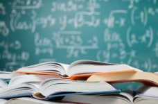 Министр образования предлагает адаптировать зарубежные учебники