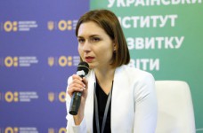 Министр: сертификация должна завоевать доверие учителей