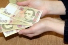 Табачник попросил студентов провести референдум по вопросам стипендий