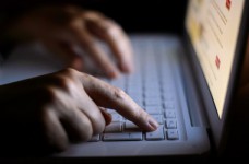 Большинство подростков сталкивается с опасностью в Интернете 