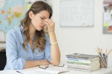 Более трети учителей работают на грани истощения 