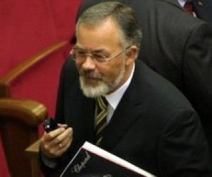 Министр образования Дмитрий Табачник обещает обучать детей на русском