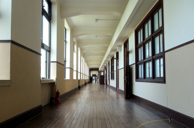 На Буковине закрывают все учебные заведения