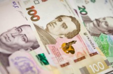 МОН: педагоги должны получать зарплату во время карантина