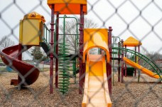 Детские площадки столицы закрыты для посещения