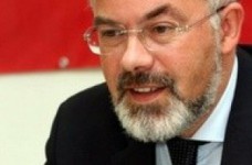 Табачник обещает вернуть в учебники термин Великая Отечественная война