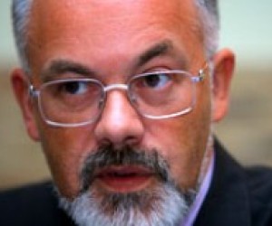 Табачник: разговоры о плате за аттестат считаю абсурдными