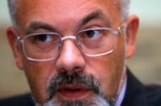 Табачник: разговоры о плате за аттестат считаю абсурдными