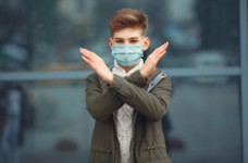 КМУ ограничит пребывание детей в общественных местах