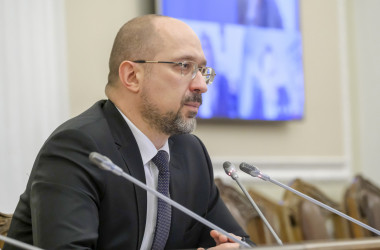 Карантин для учеников и студентов продолжат, - премьер