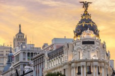 В Испании все ученики получат удовлетворительные оценки