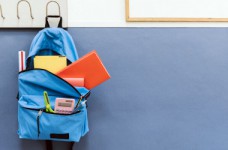 МОН предлагает завершить учебный год дистанционно  