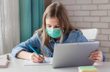 Мандзий: школам стоит готовиться к завершению года